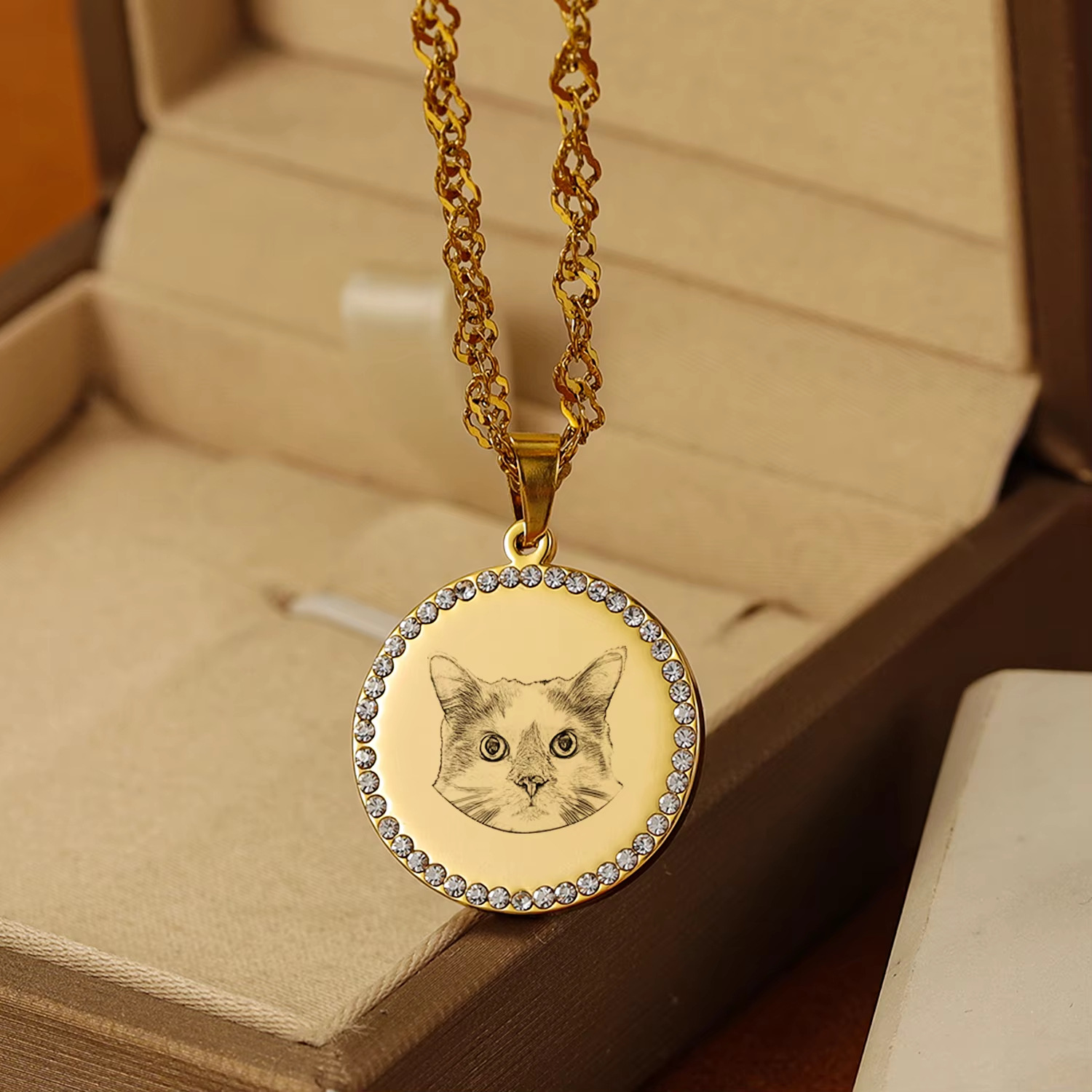 Pet Portrait Custom - قلادة دائرية مخصصة بنقش صورة الحيوانات