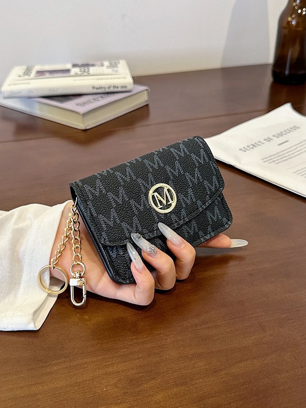 حافظة بطاقات من الجلد الصناعي  - مراجعة Monogram Keychain Leather وسعره