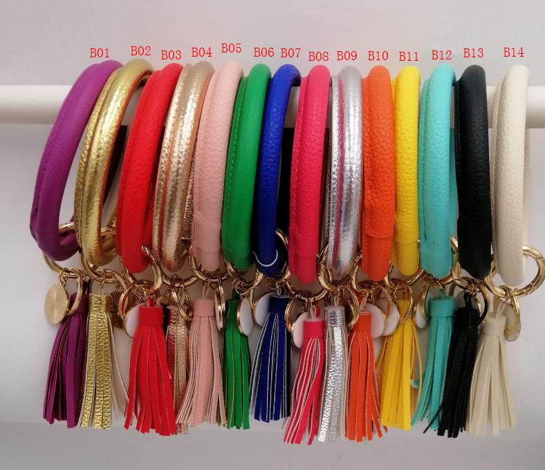 عباد الشمس الصبار بحروف المفات - مراجعة Monogram Keychain Leather وسعره