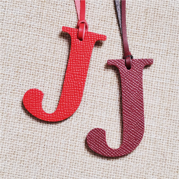 الإنجليزية رسالة H I J K L M N - مراجعة Monogram Keychain Leather وسعره